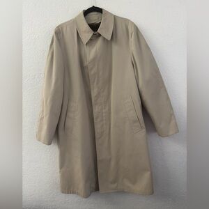 London Fog Maincoats Claeth Cloth Trench Coat w/Removable Faux Fur Lining. 38R